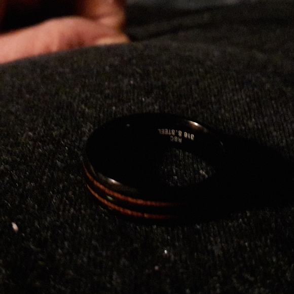 Ring - Picture 2 of 2